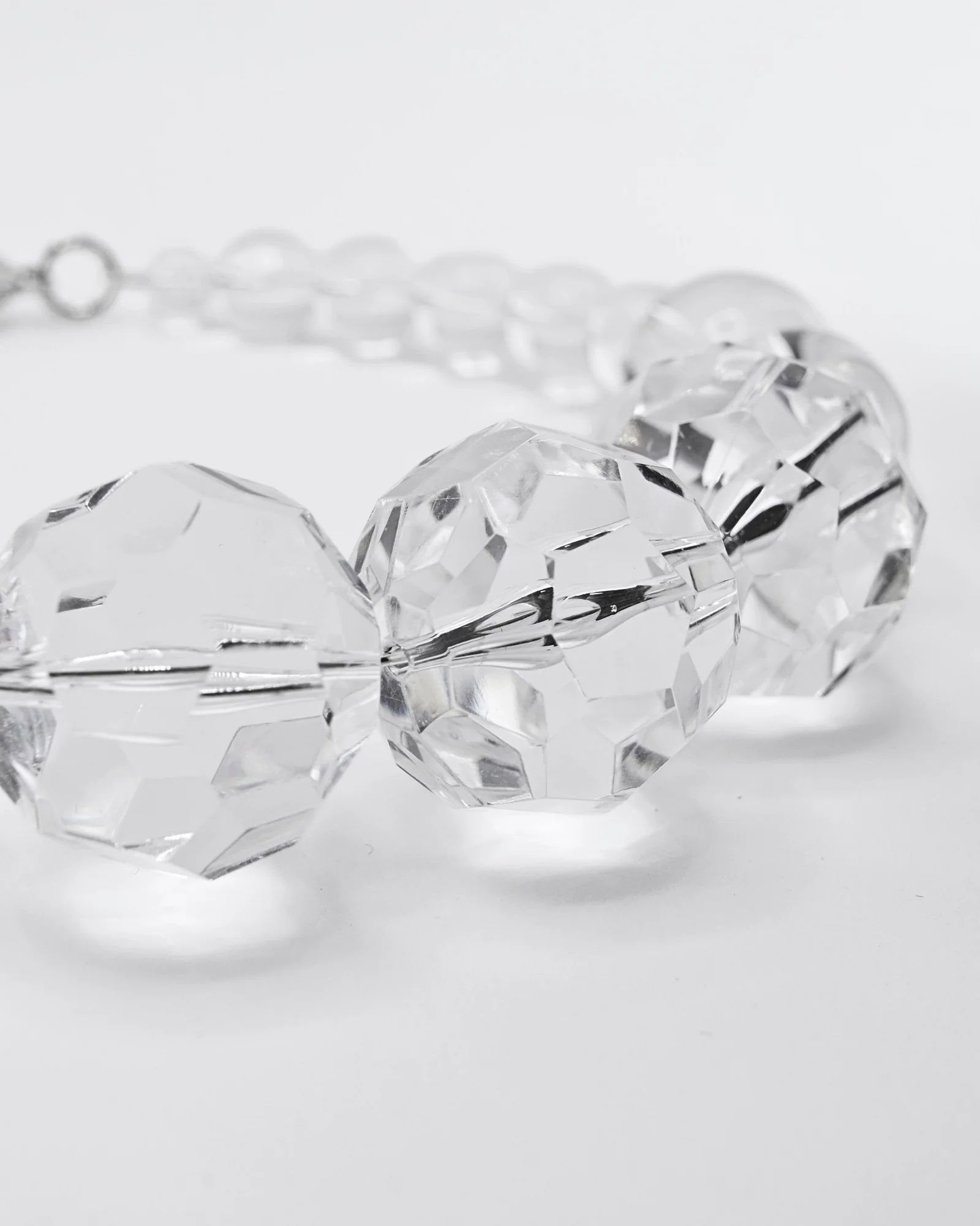 BIG LUCITE BANGLE NECKLACE - Image 5