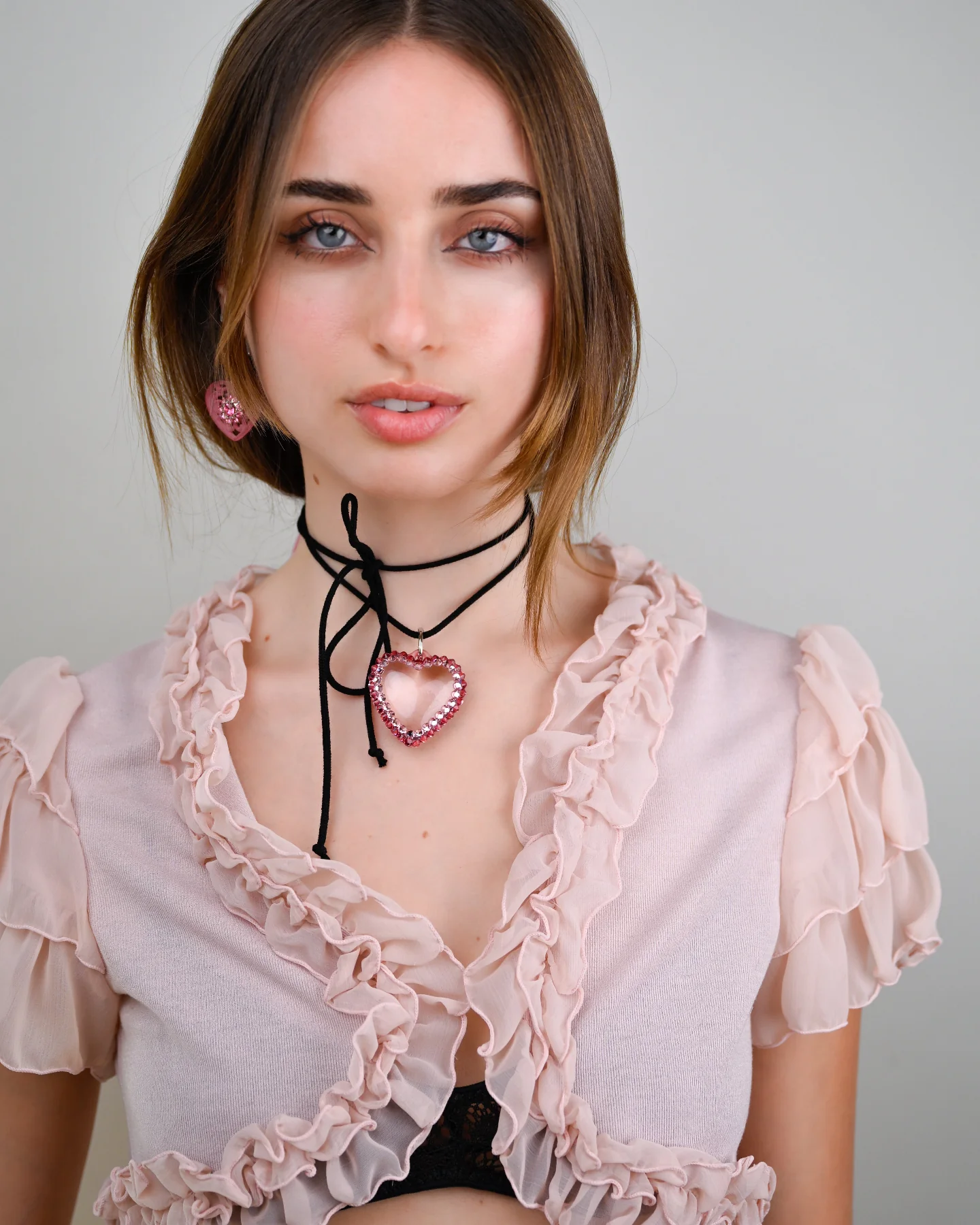 GLASSY HEART WRAP NECKLACE - Image 5