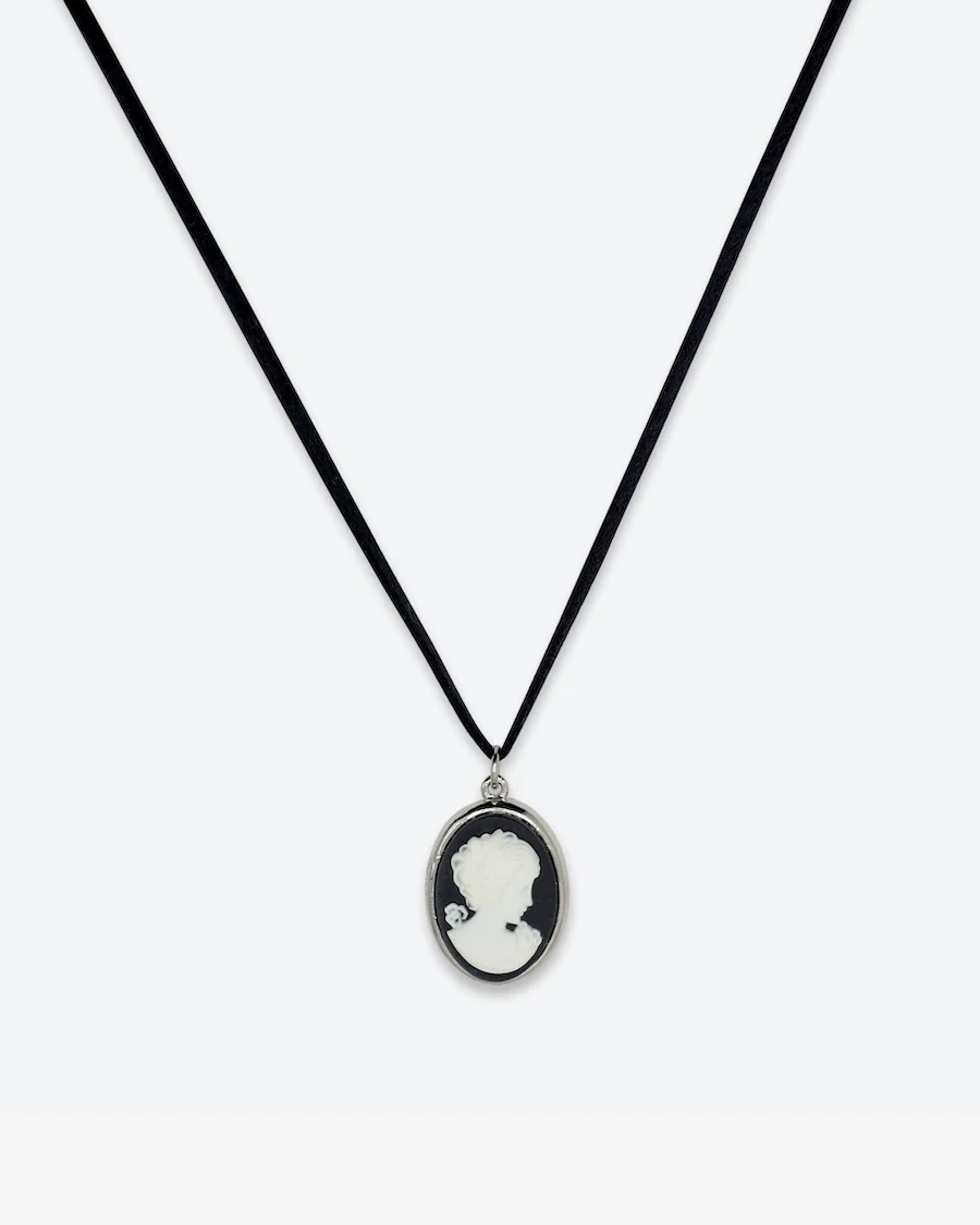 HEIRLOOM WRAP NECKLACE - Image 3