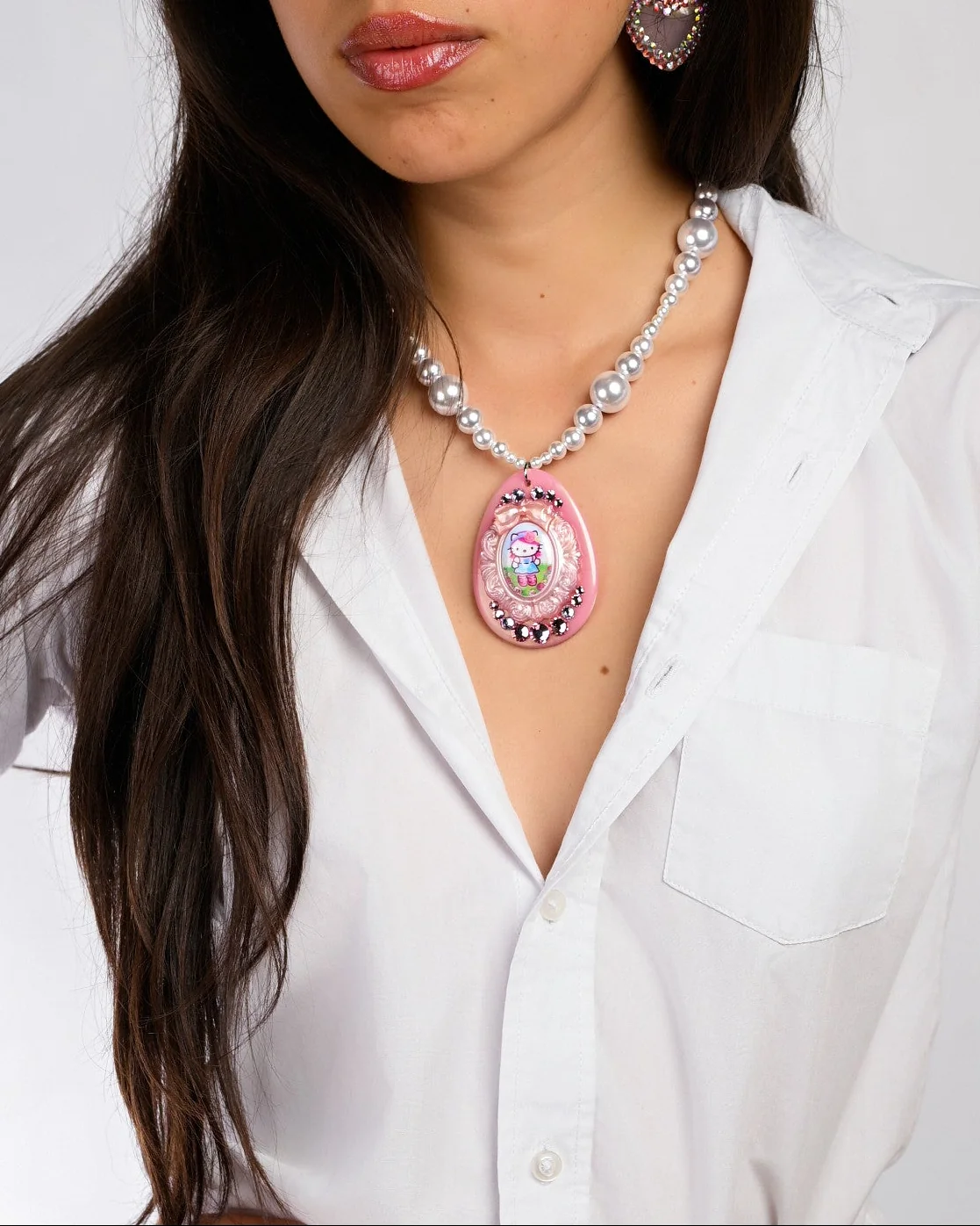 KITTY BAROQUE PEARL NECKLACE - Image 4