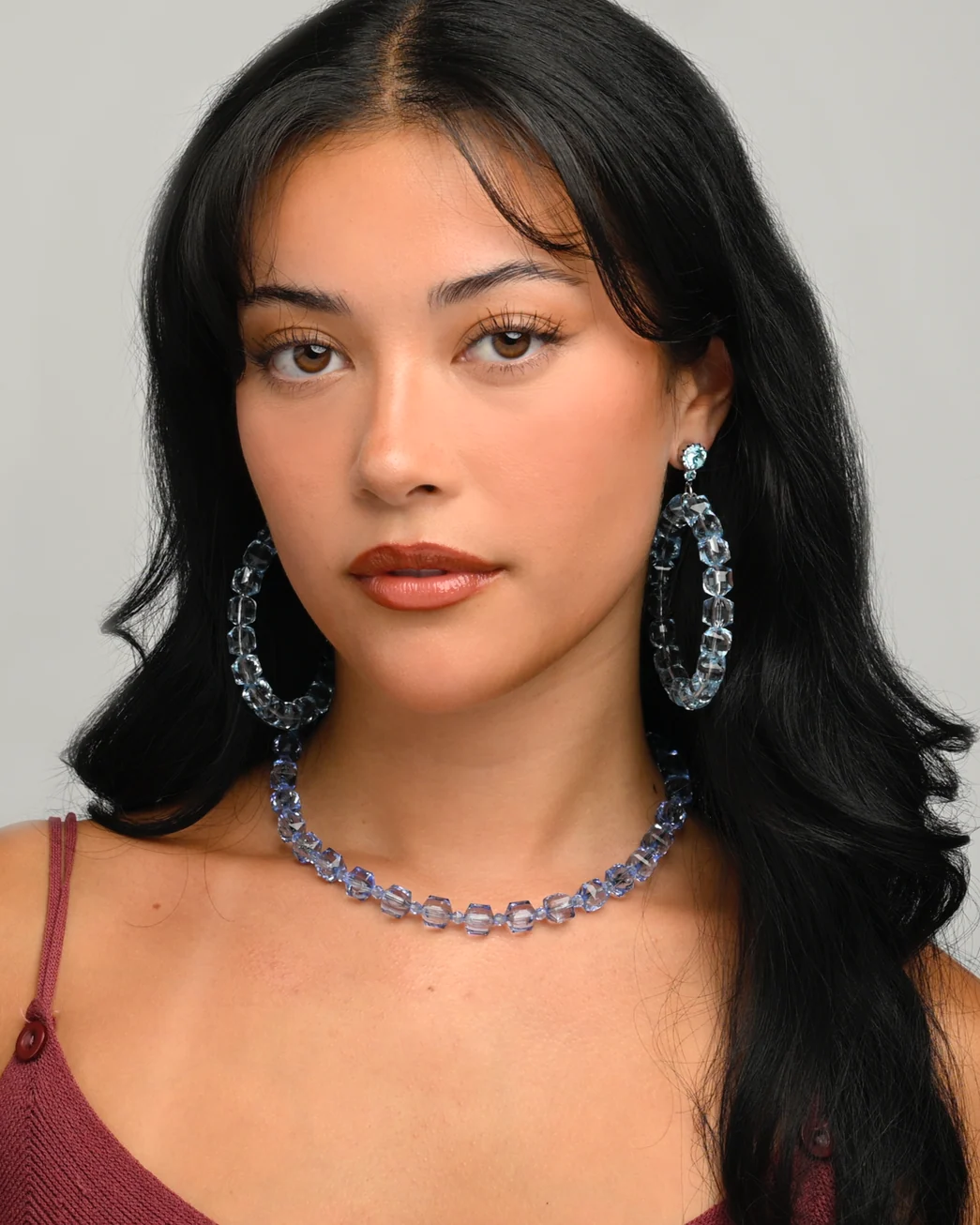 PETIT GEM CUT LUCITE NECKLACE - Image 2